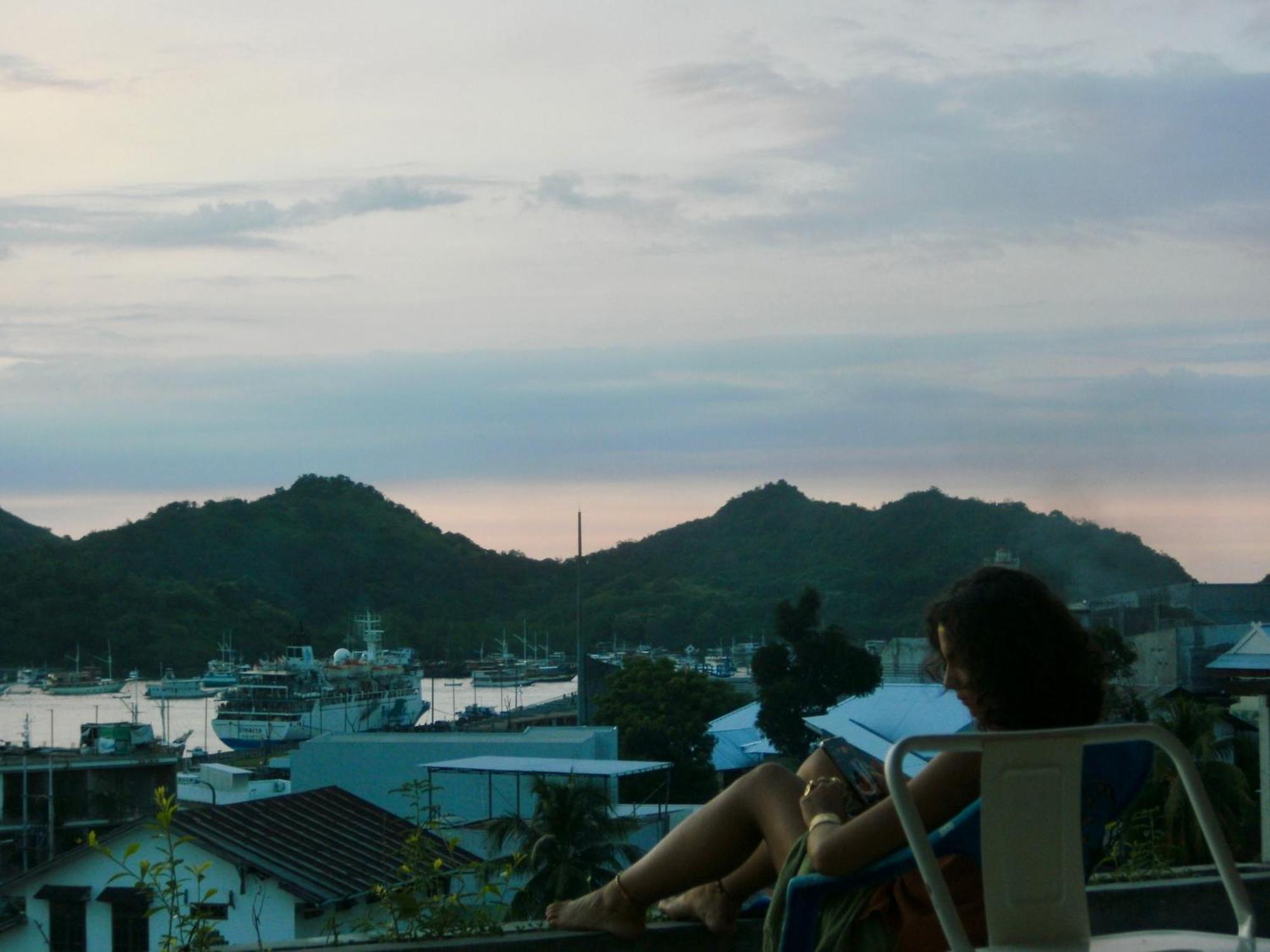 Ataflores House Labuan Bajo Exterior foto