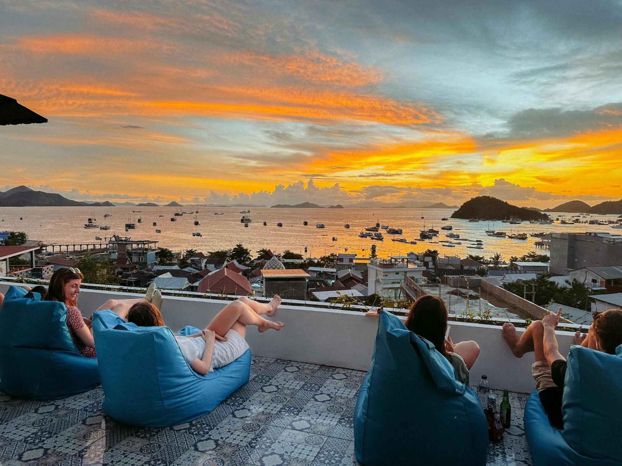 Ataflores House Labuan Bajo Exterior foto